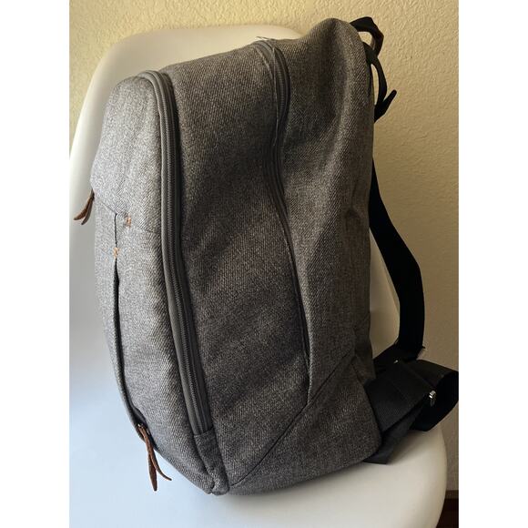 Uppababy Changing Backpack Grey Nappy Bag/ Backpack Only MSRP $150 - Lining Tear main image 7